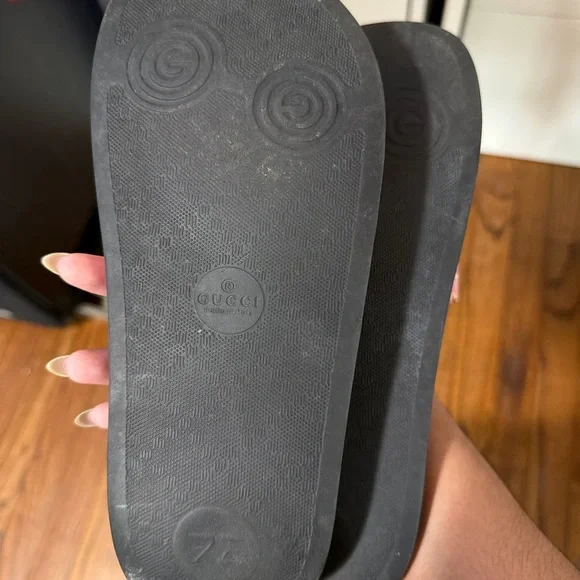 Gucci GG Canvas Floral Slide Sandals - Black with Pink and Green - Picture 4 of 4